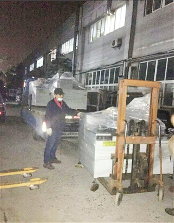 追加6臺鋁合金鋸切機，鄧氏投入快速生產！